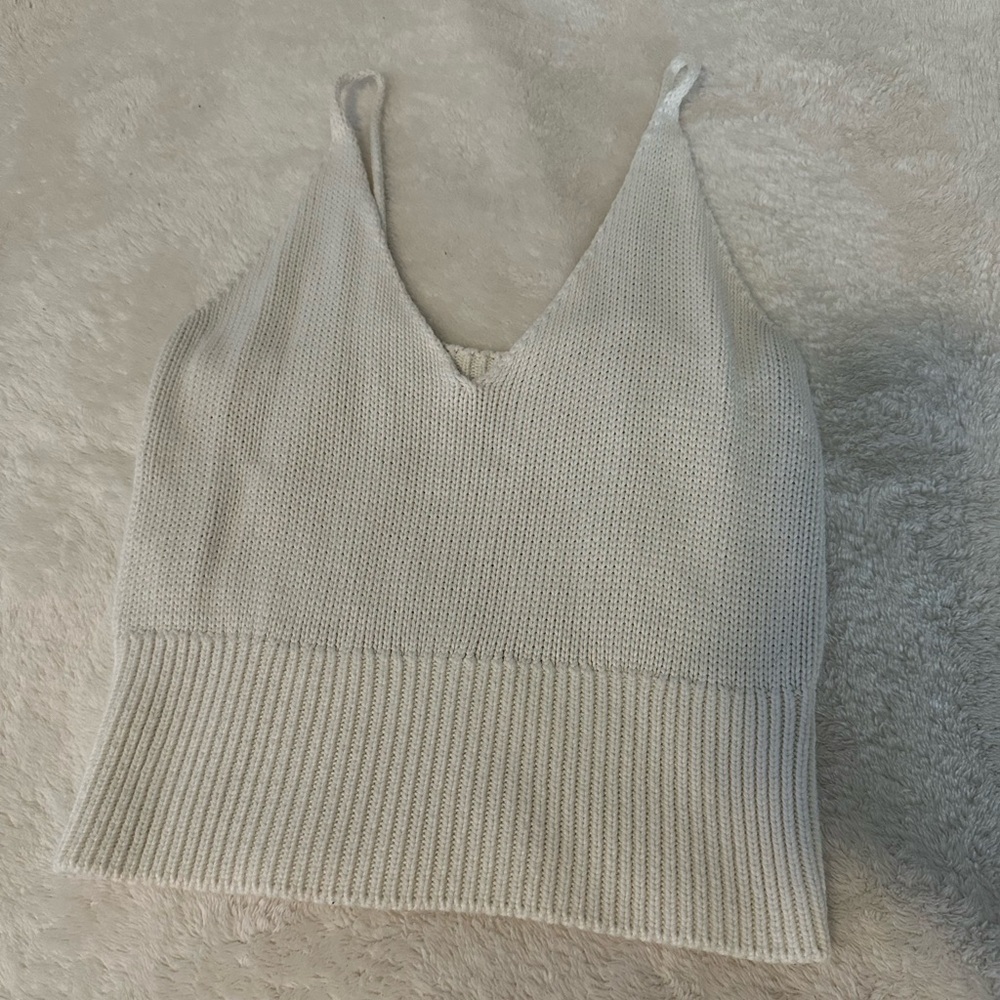 knit tank top🤍